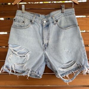 Vintage 2000s Destroyed Levi’s Baggy Shorts